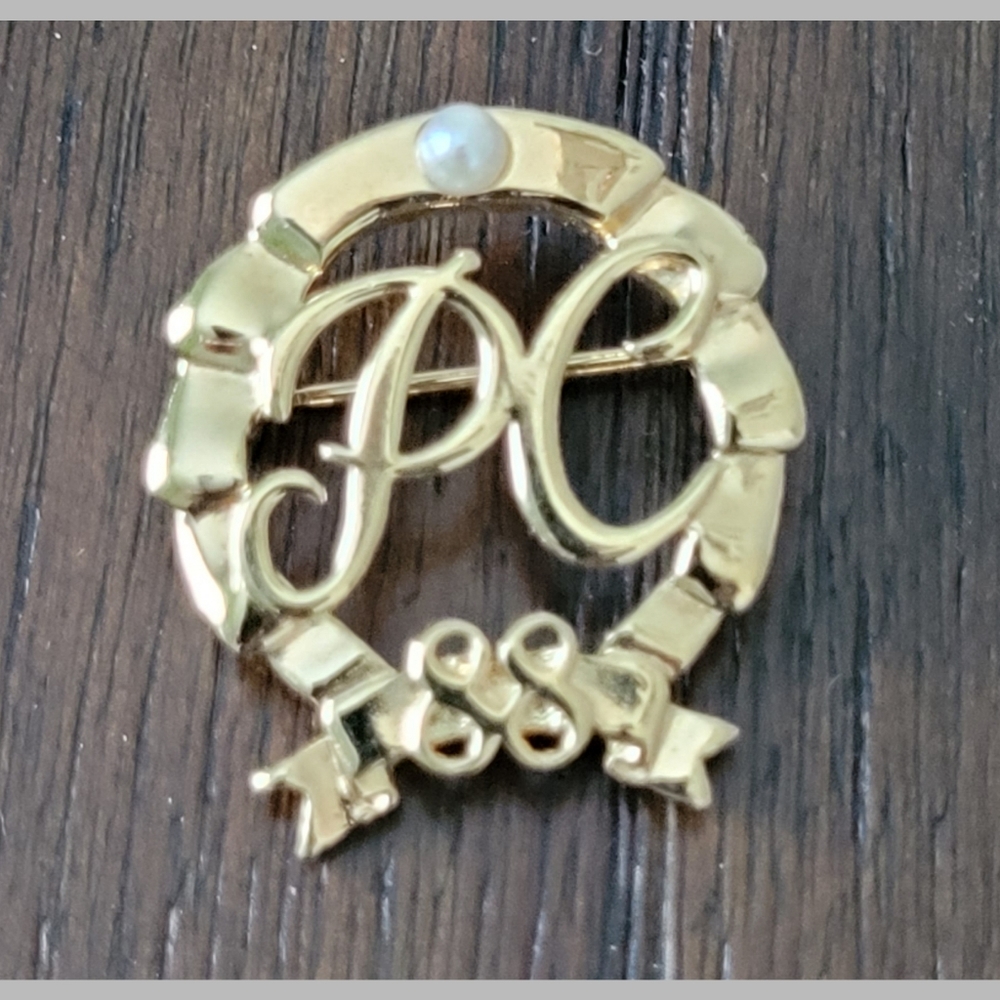 Avon Presidents Club PC 1988 Lapel Pin Brooch